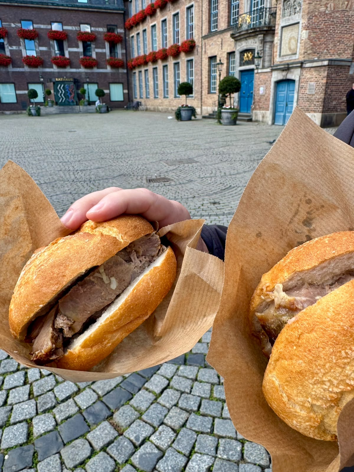 Comer, caminar y mirar: una experiencia en Düsseldorf.